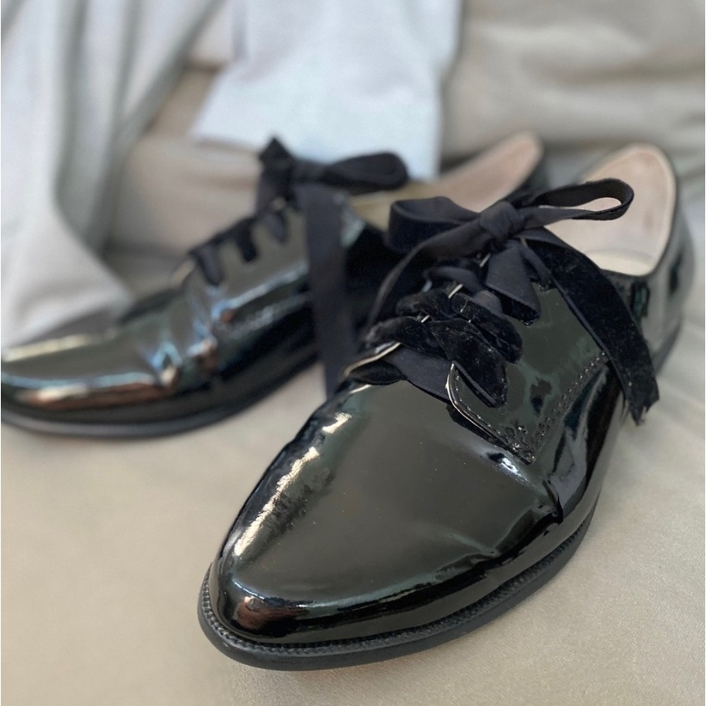 VINTAGE Shiny, Black, Lace-up Shoes by Deena & Ozzy